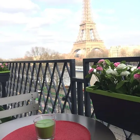 Tour Eiffel Trocadero Service *